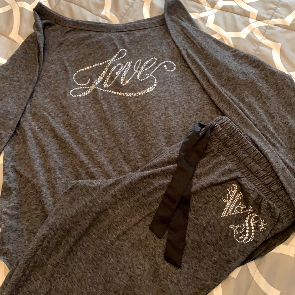 Victoria’s Secret lounge set / pajama set size L